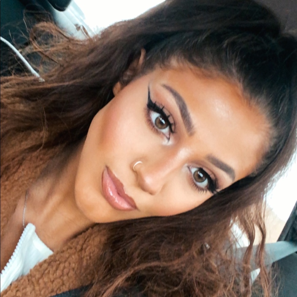 Meet your Posher, Taylor